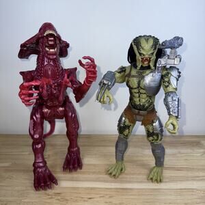 Lanard PREDATOR ALIEN QUEEN 12" Poseable Action Figures 2020 Walmart Exclusive